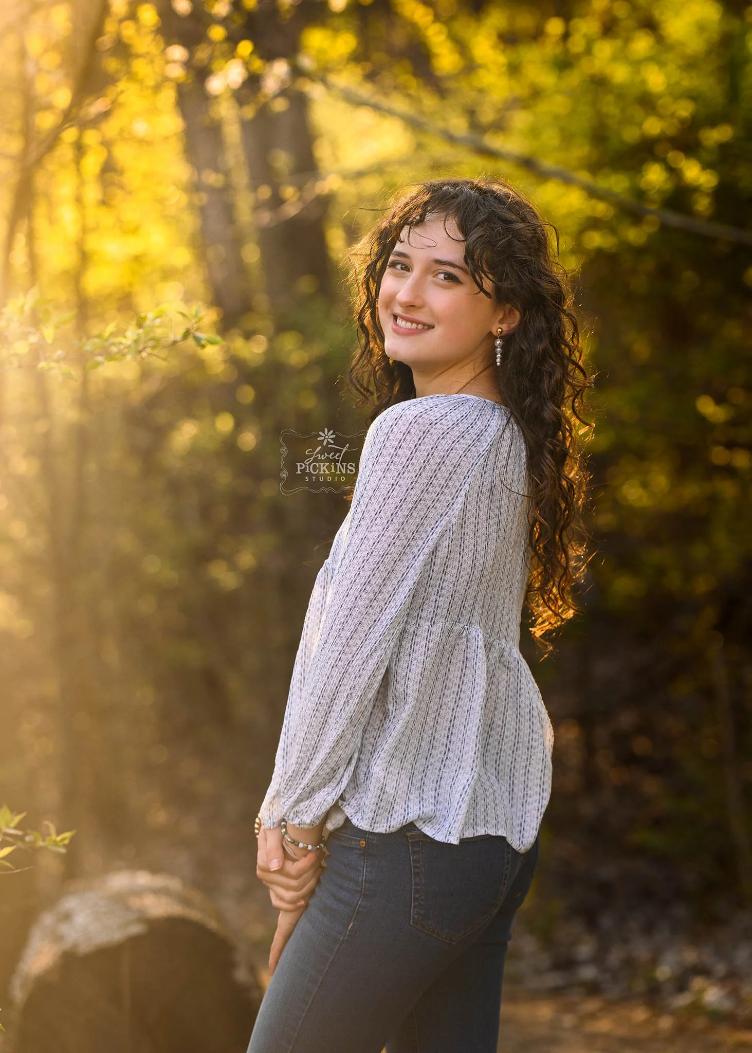 Spring Senior Girl Photography by Sweet Pickins Studio (Copy)