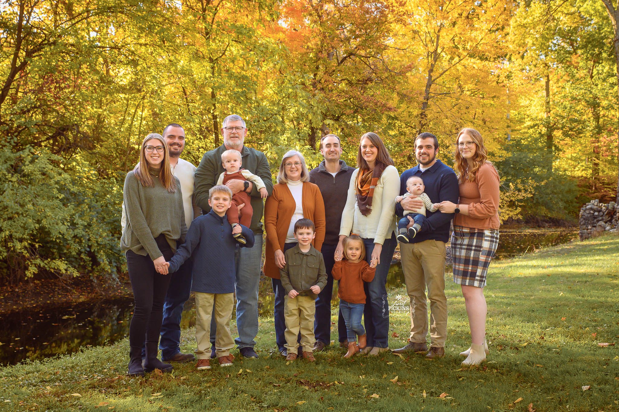 Kokomo, Indiana Extended Family Photography in Fall