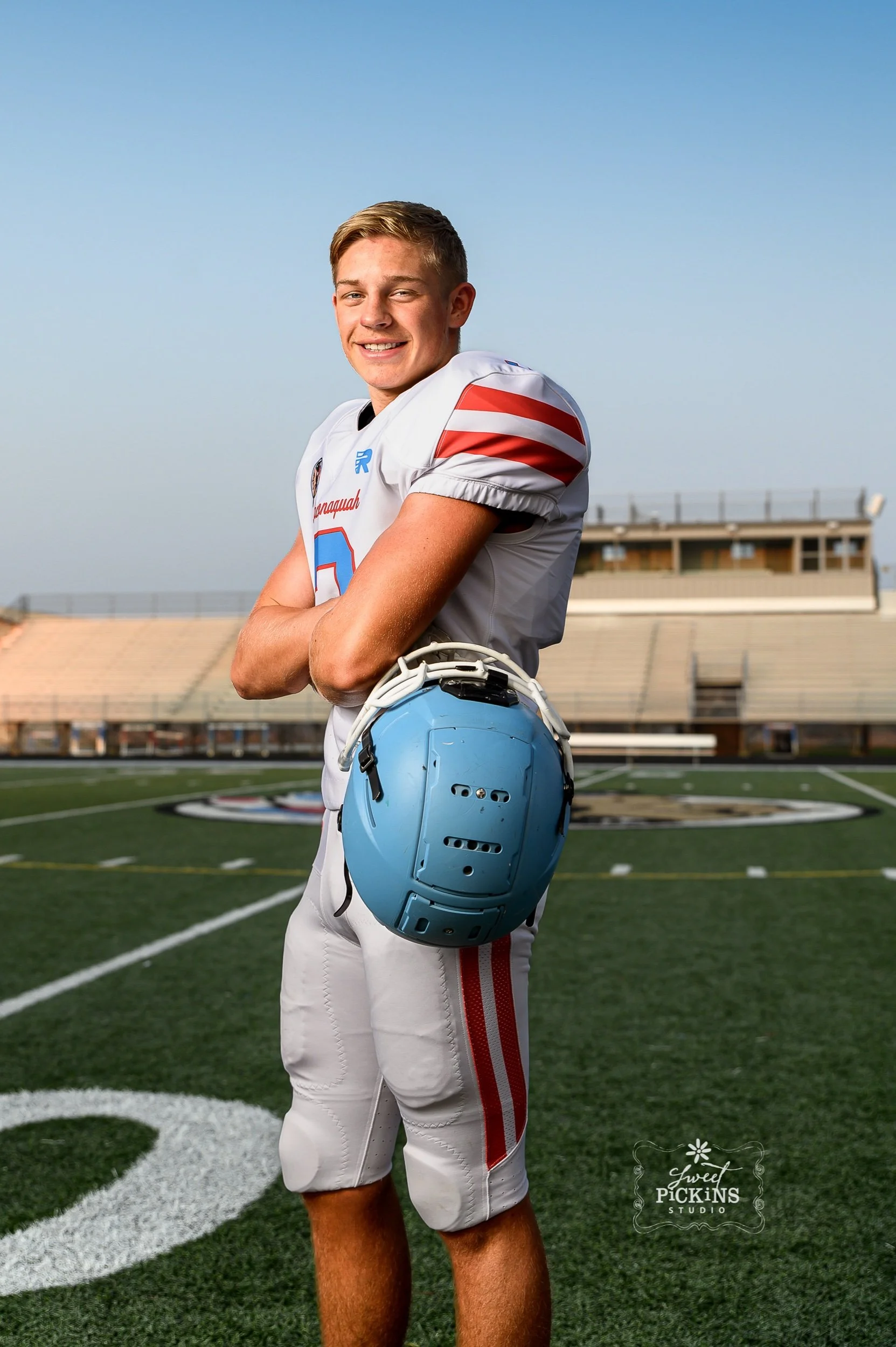 Peru, Indiana Senior Guy photography for Sports (Copy)