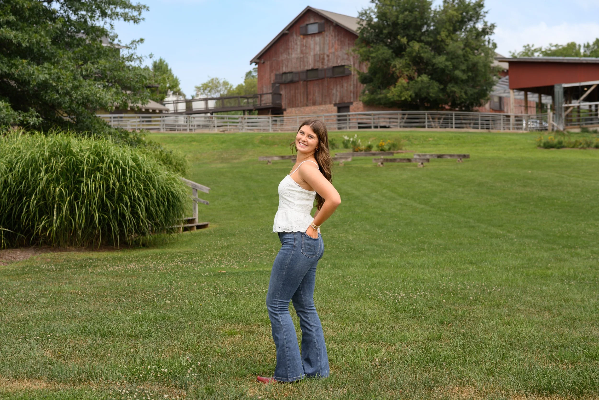 Zionsville, Indiana Senior Photography at Traders Point Creamery