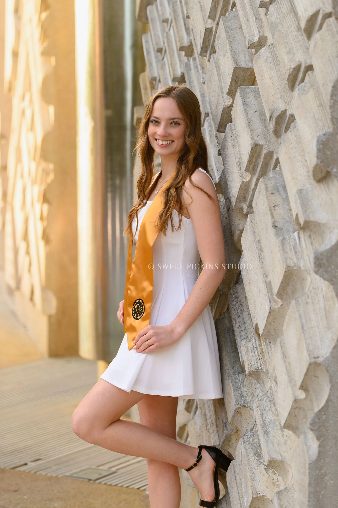 Katelyn’s Purdue University Graduation Portraits for College Senior Girl at Fountain Wall in West Lafayette, Indiana by Sweet Pickins Studio photographer Amanda Wilson ©