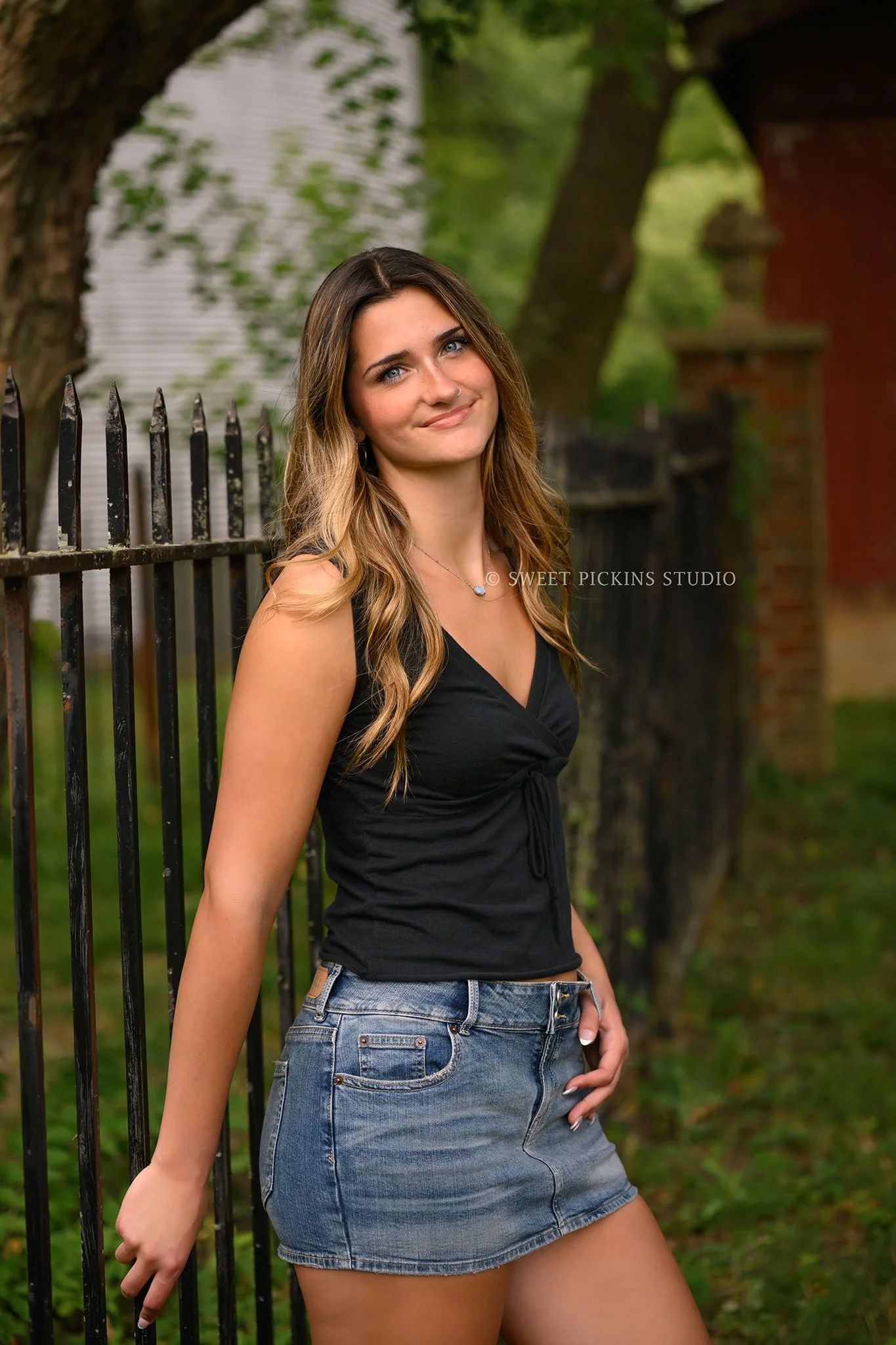 Lilly | Class of 2027 Senior Portrait Photography in Garden by Sweet Pickins Studio senior photographer Amanda Wilson ©