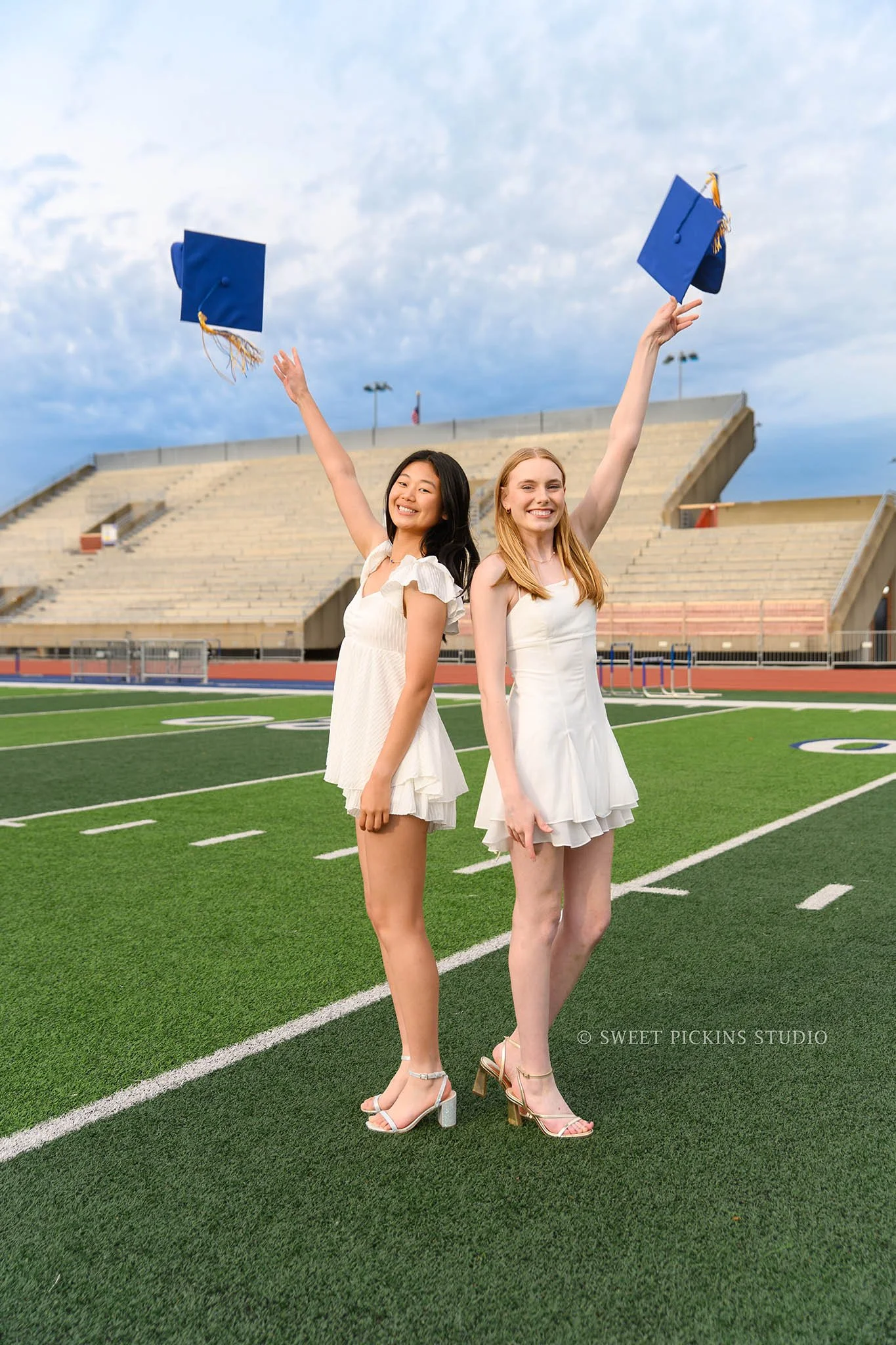 Holly and Taylor’s Carmel, Indiana Graduation Portraits in Cap and Gown by Sweet Pickins Studio senior photographer Amanda Wilson ©