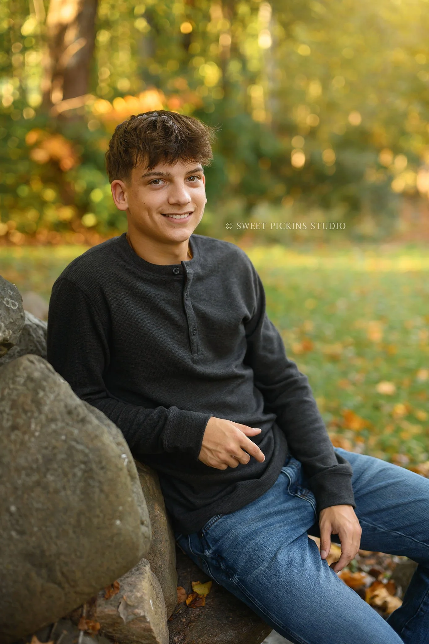 Cohen's Peru Indiana Fall Senior Photography at Maconaquah Park for class of 2027 senior guy by Sweet Pickins Studio senior photographer Amanda Wilson ©