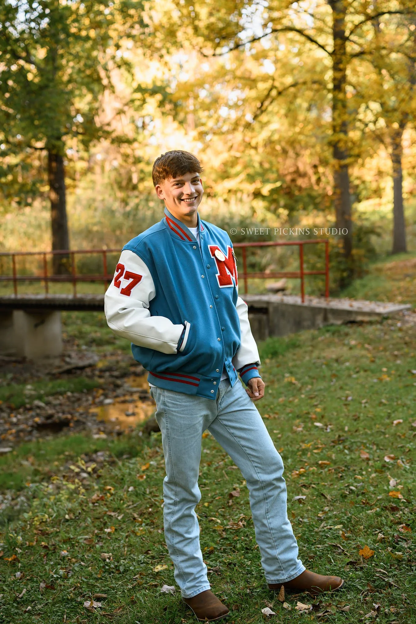 Cohen's Peru Indiana Fall Senior Photography at Maconaquah Park for class of 2027 senior guy by Sweet Pickins Studio senior photographer Amanda Wilson ©