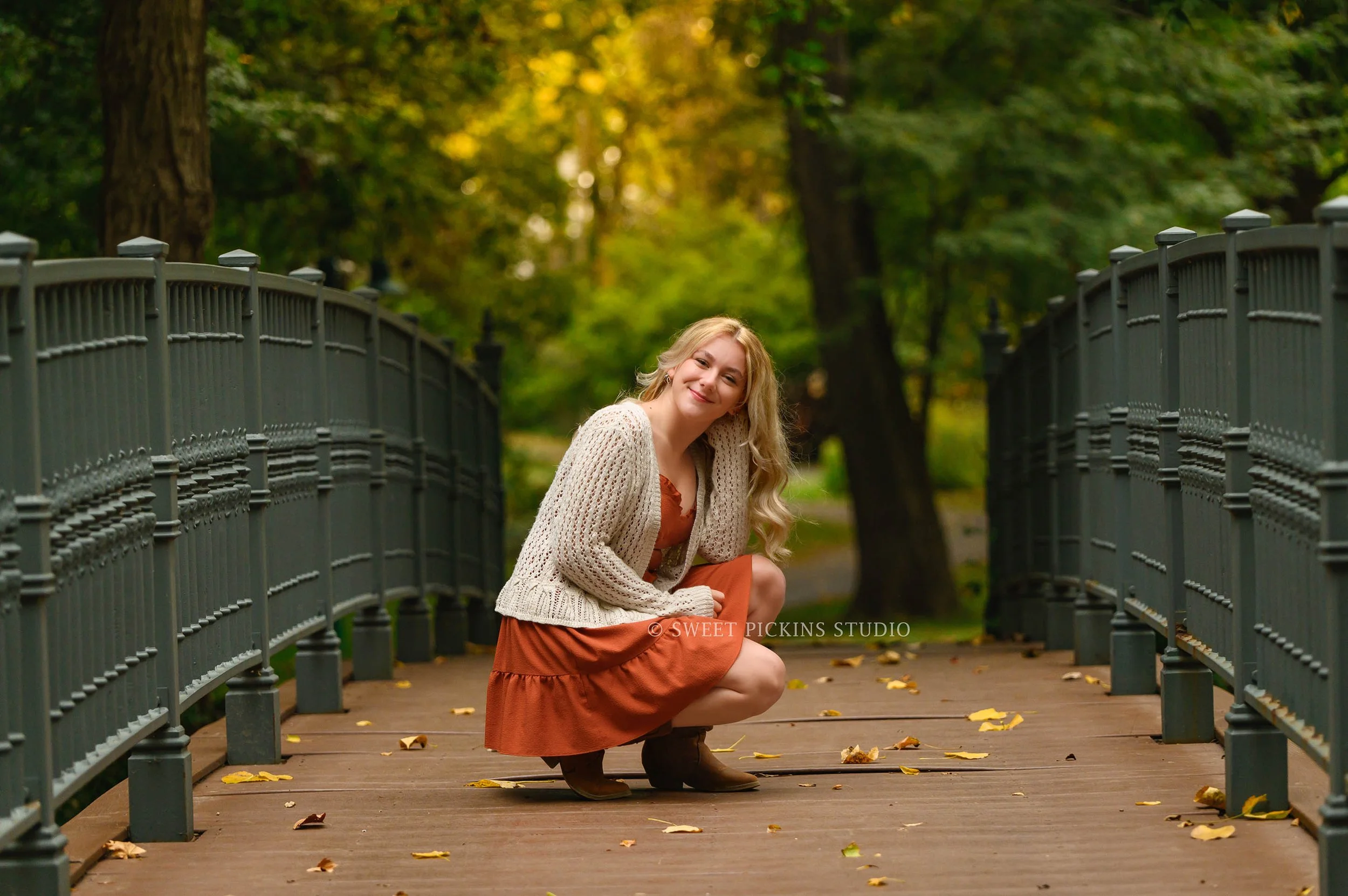Wabash Indiana Senior Photography for Southwood High School class of 2026 senior girl Mazie at Charley Creek Gardens by Sweet Pickins Studio photographer ©
