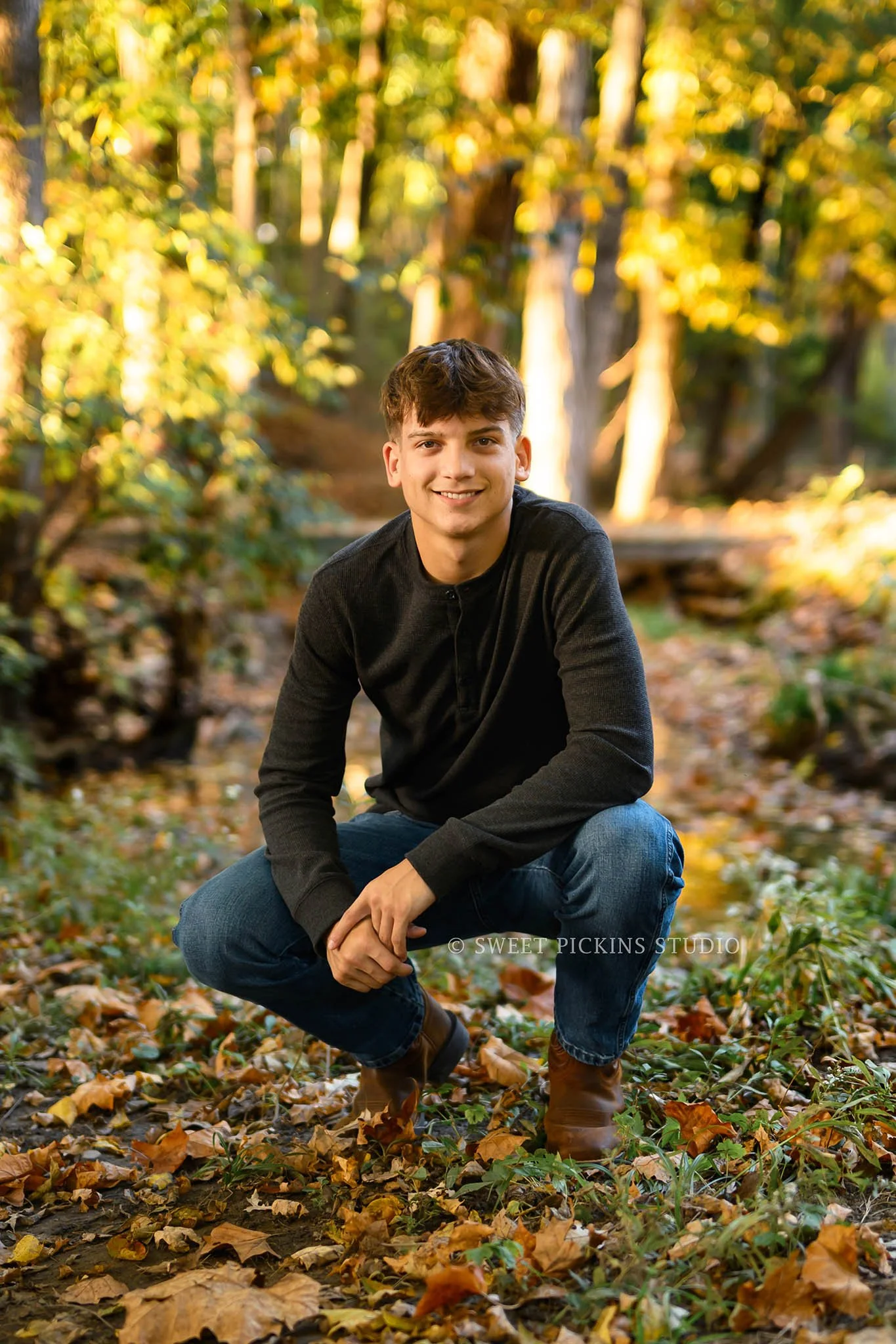 Cohen's Peru Indiana Fall Senior Photography at Maconaquah Park for class of 2027 senior guy by Sweet Pickins Studio senior photographer Amanda Wilson ©