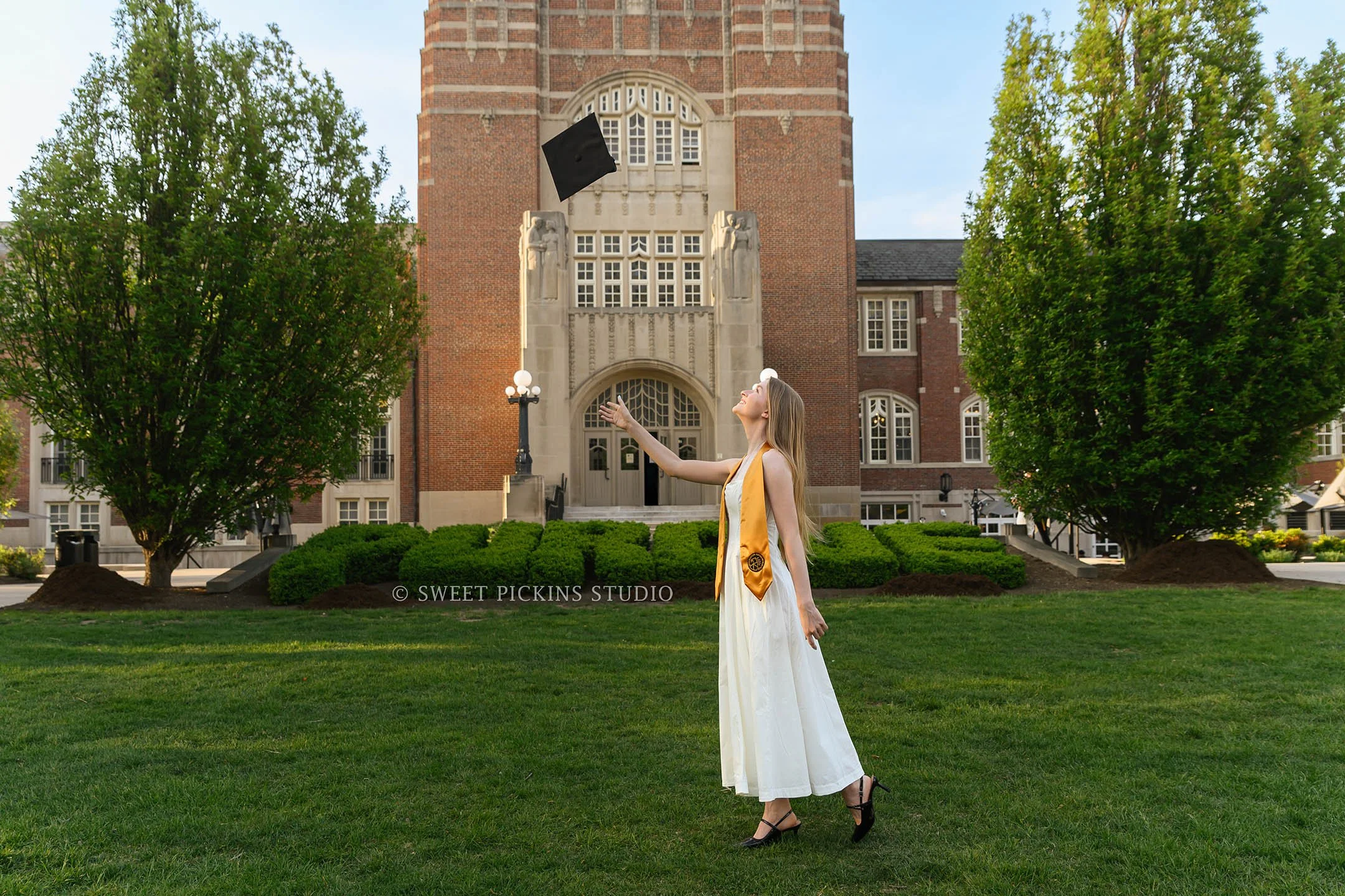 Maggie’s Purdue University Graduation Portraits in West Lafayette, Indiana at Memorial Union by Sweet Pickins Studio senior photographer Amanda Wilson ©