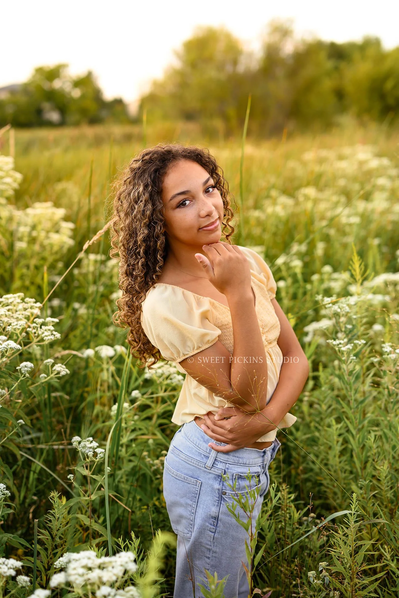 Madeline | Indiana Senior Girl Photography in Flower Field for Speedway High School Class of 2027 Senior at Sunset by Sweet Pickins Studio senior photographer Amanda Wilson ©