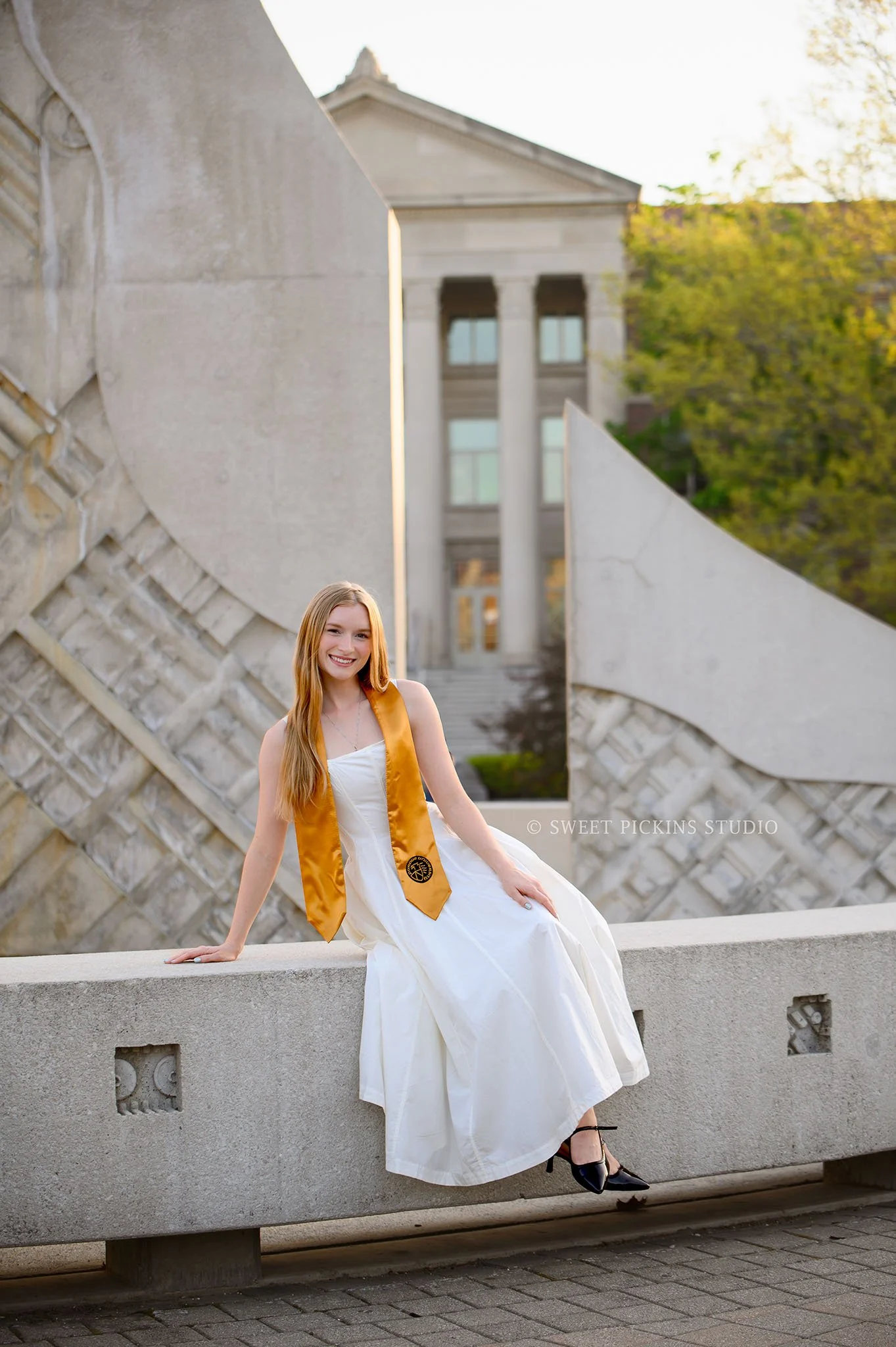 Maggie’s Purdue University Graduation Pictures in West Lafayette, Indiana at Engineering Fountain by Sweet Pickins Studio senior photographer Amanda Wilson ©