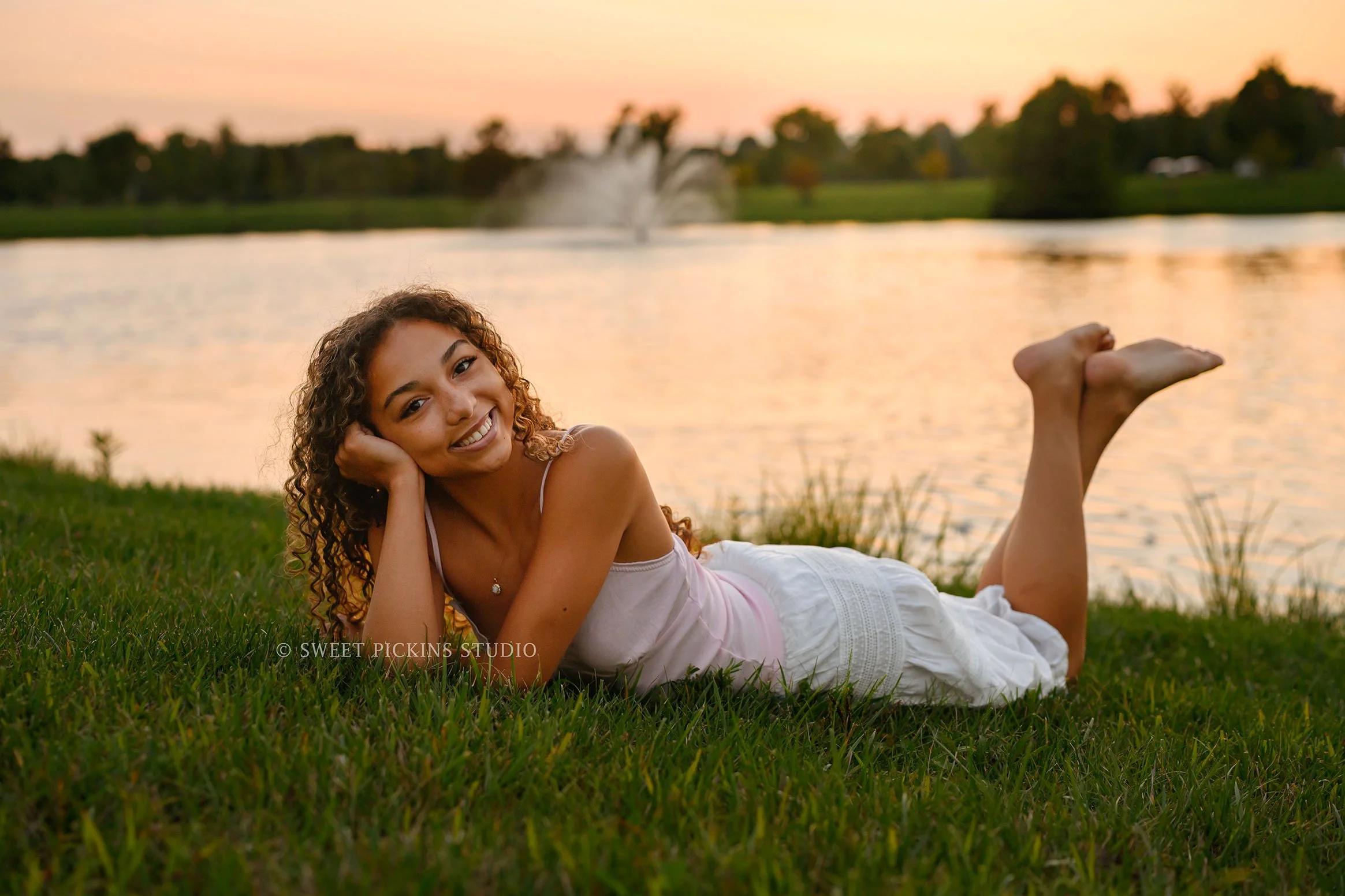 Madeline | Speedway High School Class of 2027 Senior Photography by lake at Sunset by Sweet Pickins Studio senior photographer Amanda Wilson ©