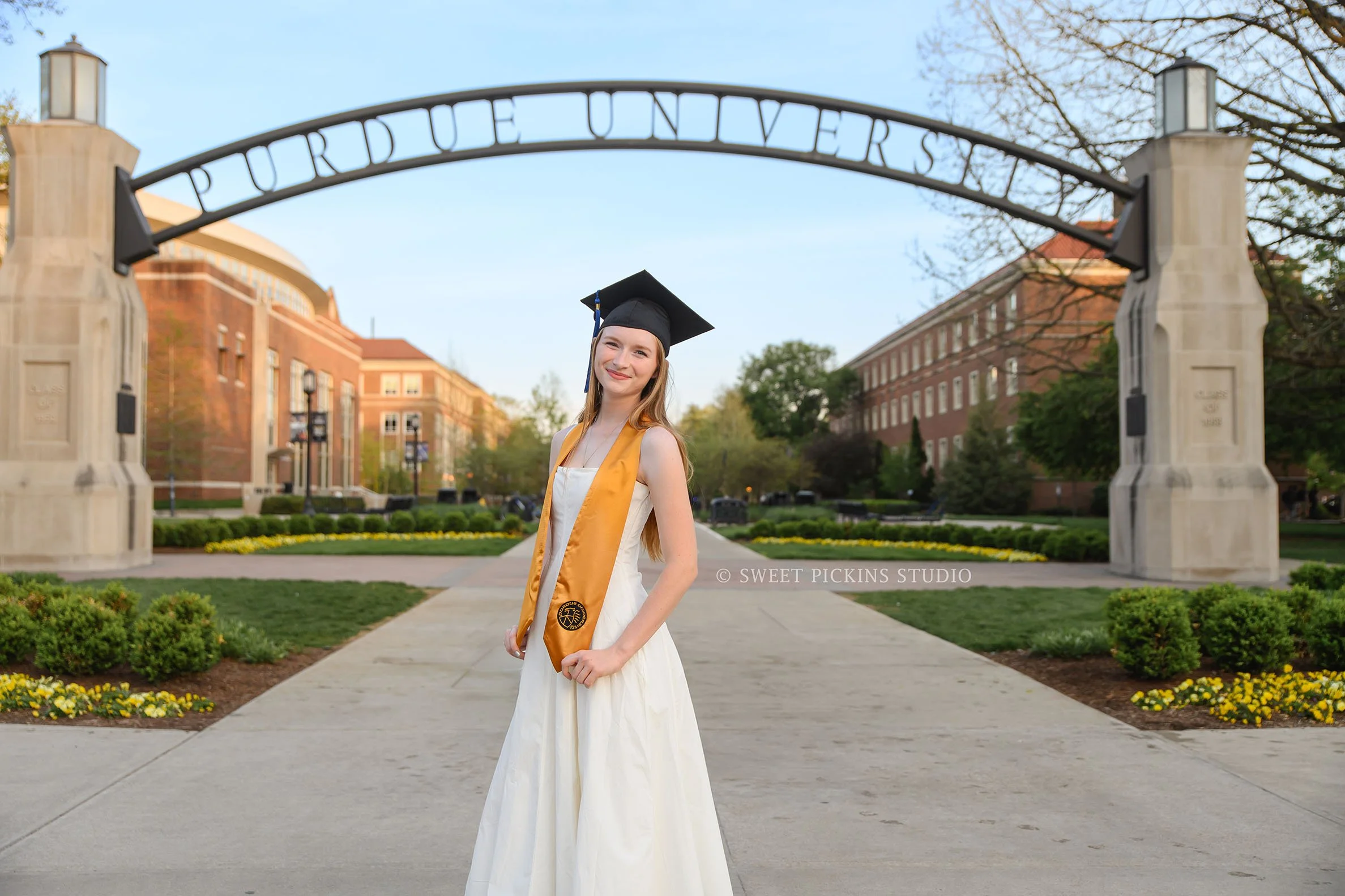 Maggie’s Purdue University Graduation Portraits in West Lafayette, Indiana at Engineering Arch by Sweet Pickins Studio senior photographer Amanda Wilson ©