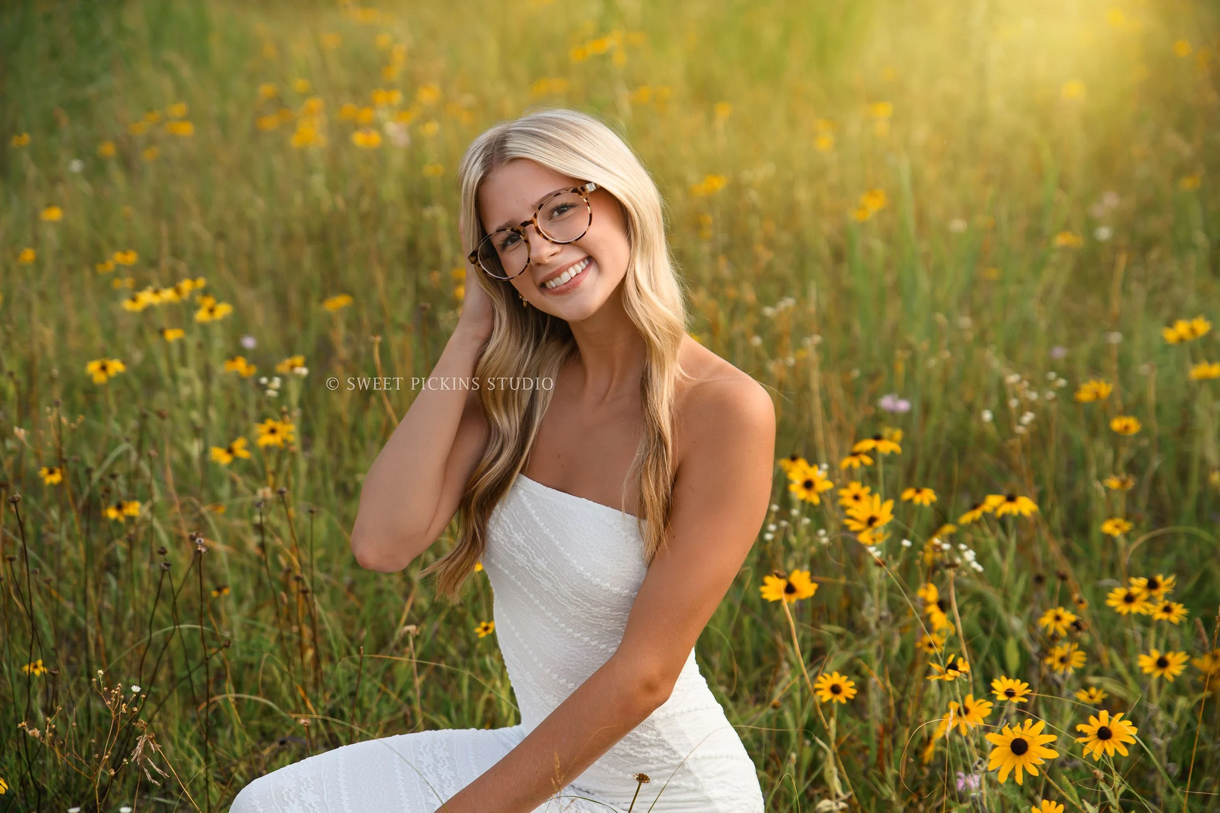Kyree’s Flower Field Senior Portrait Photography in Peru, Indiana