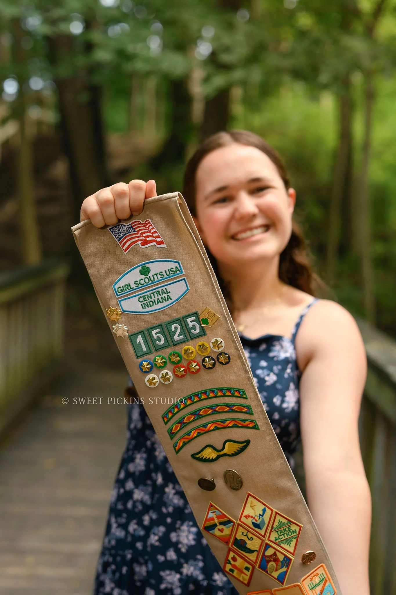 Carmel, Indiana Senior Photography with Girl Scout sash with patches for Class of 2027 Senior Ellen by Sweet Pickins Studio senior photographer Amanda Wilson ©