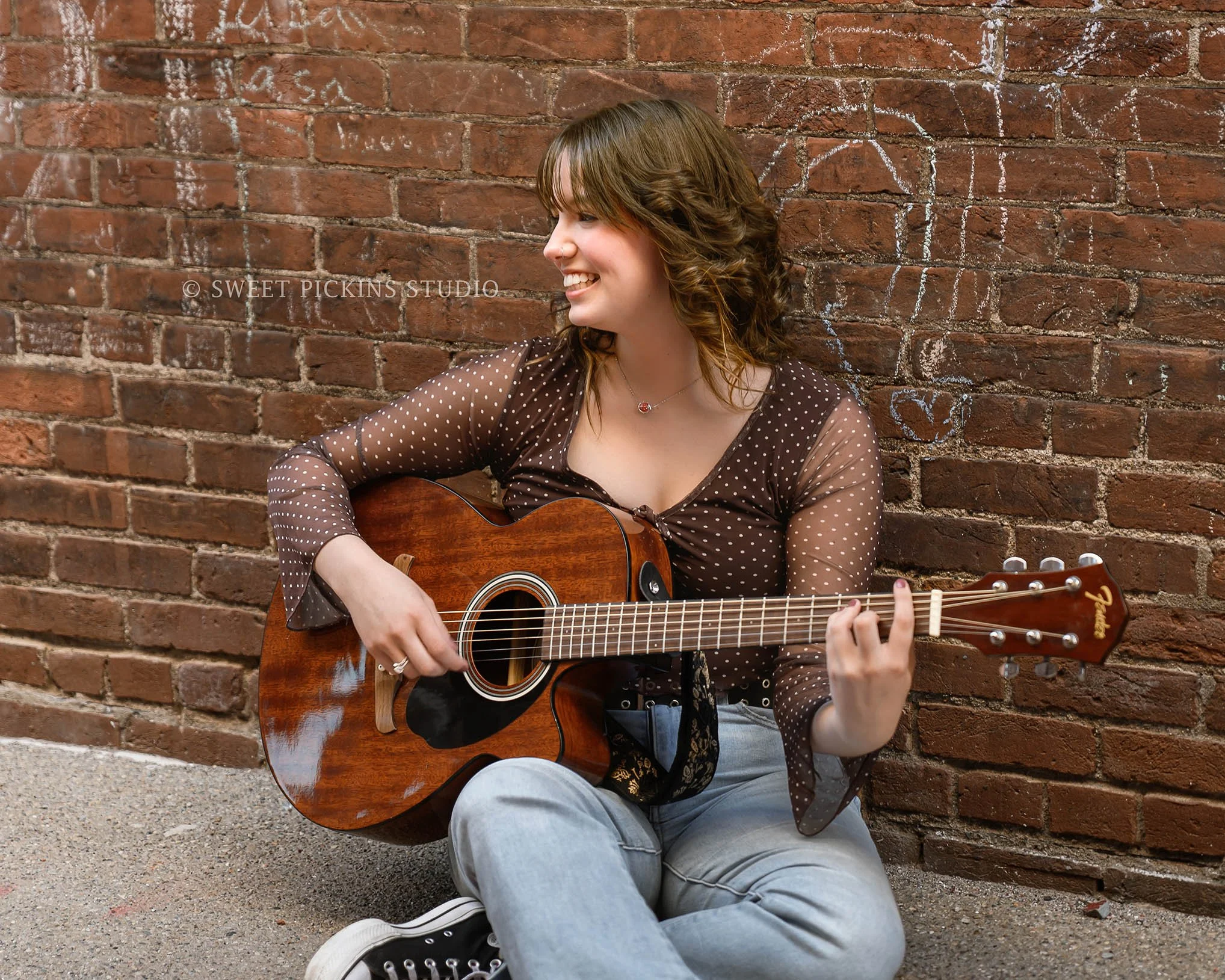Hailee | Noblesville, Indiana Senior Portrait Photography in Urban Downtown for Noblesville High School class of 2026 senior girl in brick graffitti alley by Sweet Pickins Studio senior photographer Amanda Wilson © 2026