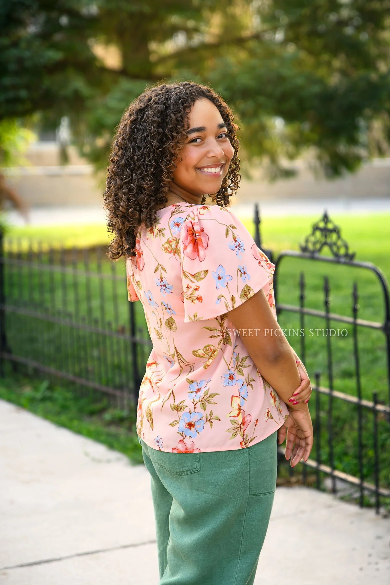 Peru, Indiana Senior Girl Photography for Class of 2027 PIERCEY wearing floral top by Sweet Pickins Studio senior photographer Amanda Wilson ©