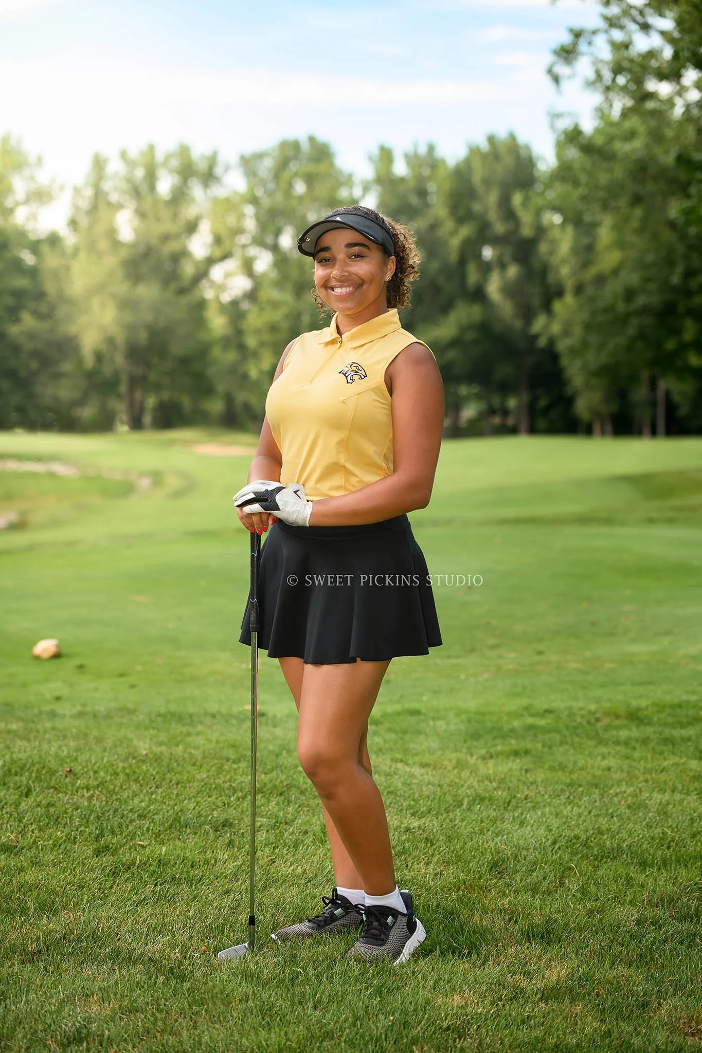 Piercey ‘s Peru, Indiana Golf Sports Senior Photography for Tigers Class of 2027 senior golfer swinging driver at Rock Hollow Golf Course by Sweet Pickins Studio senior photographer Amanda Wilson ©