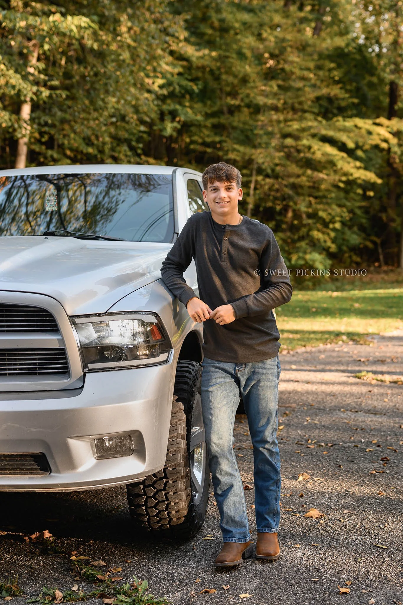 Cohen's Peru Indiana Fall Senior Photography at Maconaquah Park for class of 2027 senior guy by Sweet Pickins Studio senior photographer Amanda Wilson ©