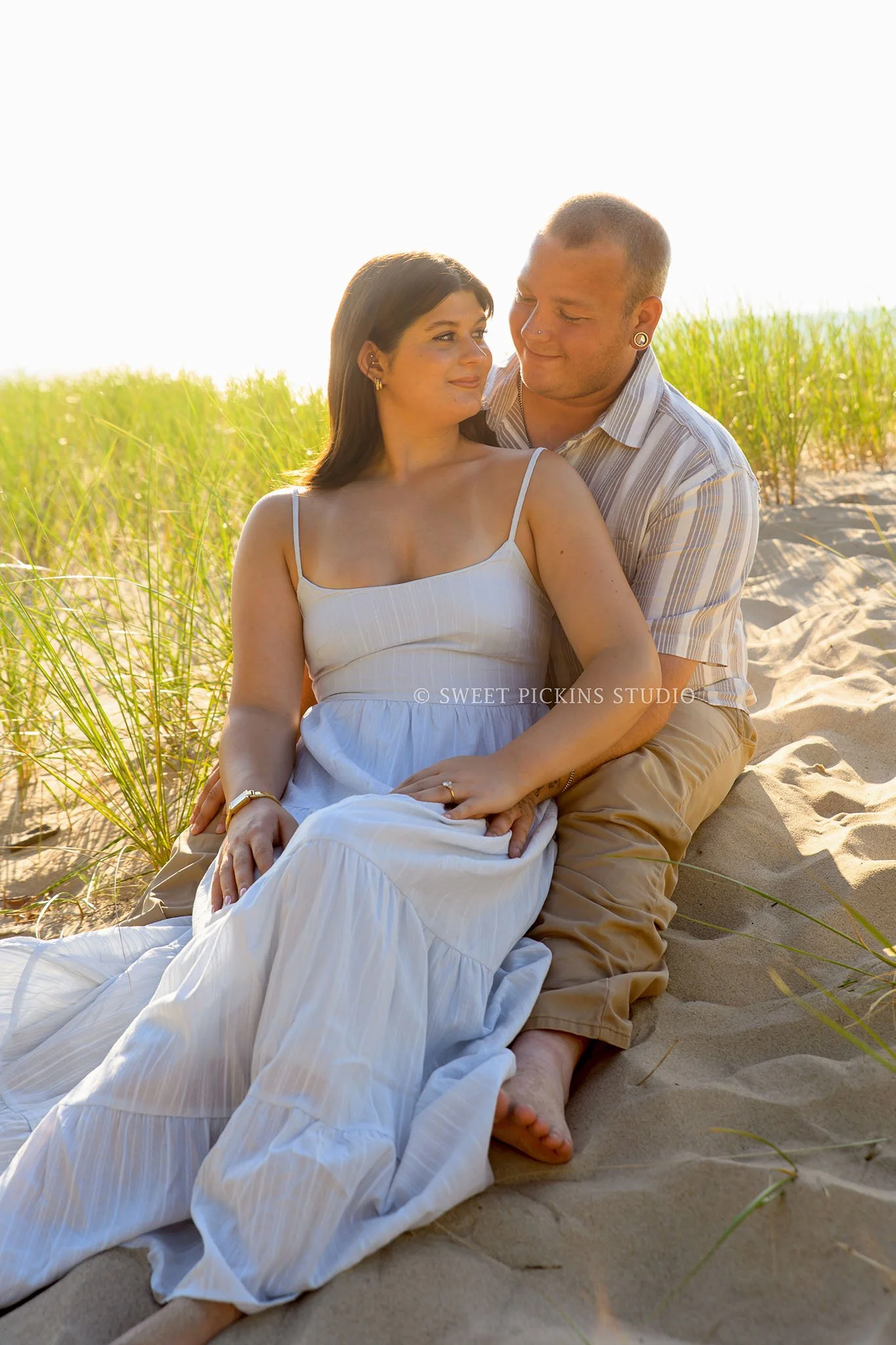 Laylah & Dom’s Engagement Photography at the Indiana Dunes on Lake Michigan by Sweet Pickins Studio photographer Amanda Wilson ©