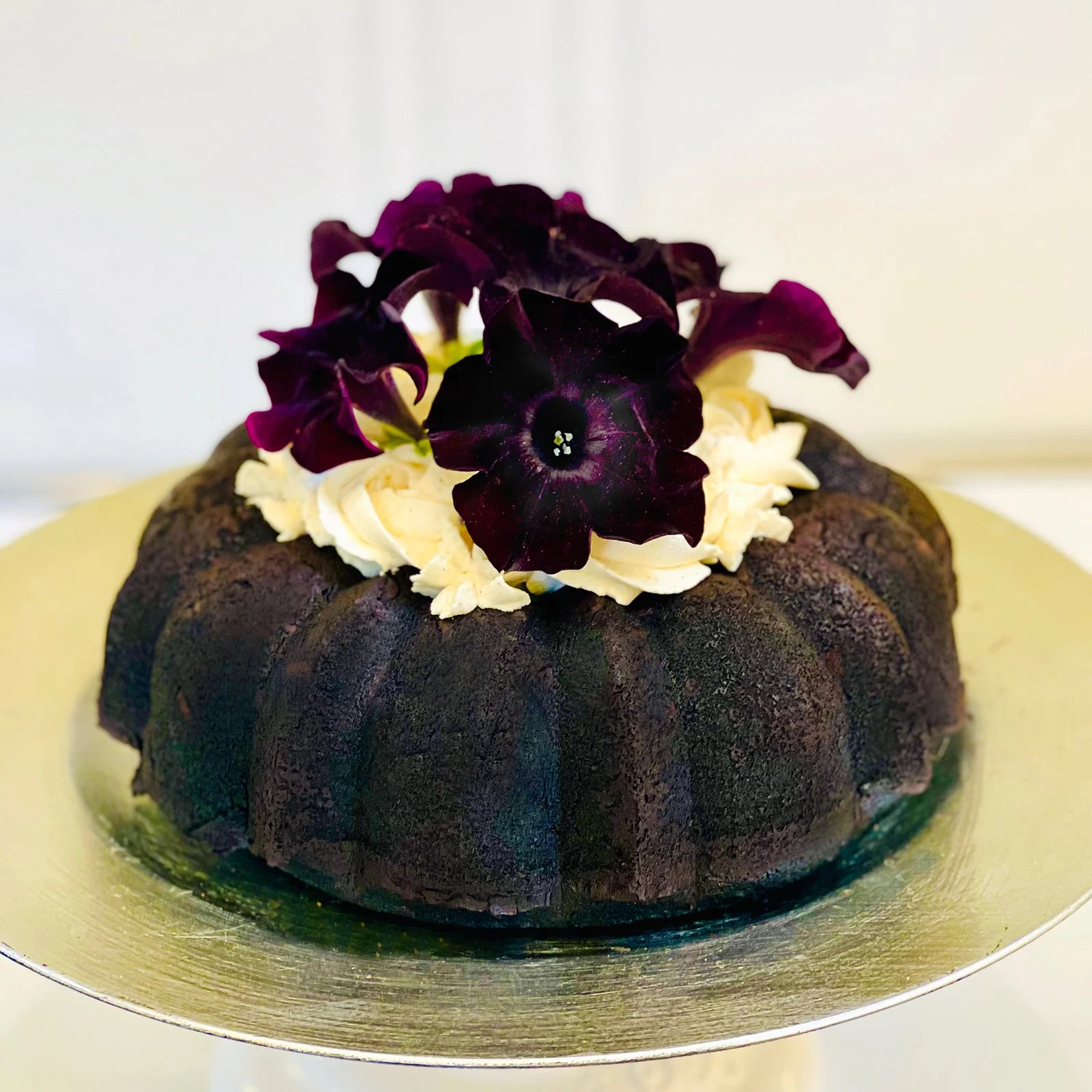 Whiskey_Soaked_Choc_Bundt_02_SQ_1600.jpg
