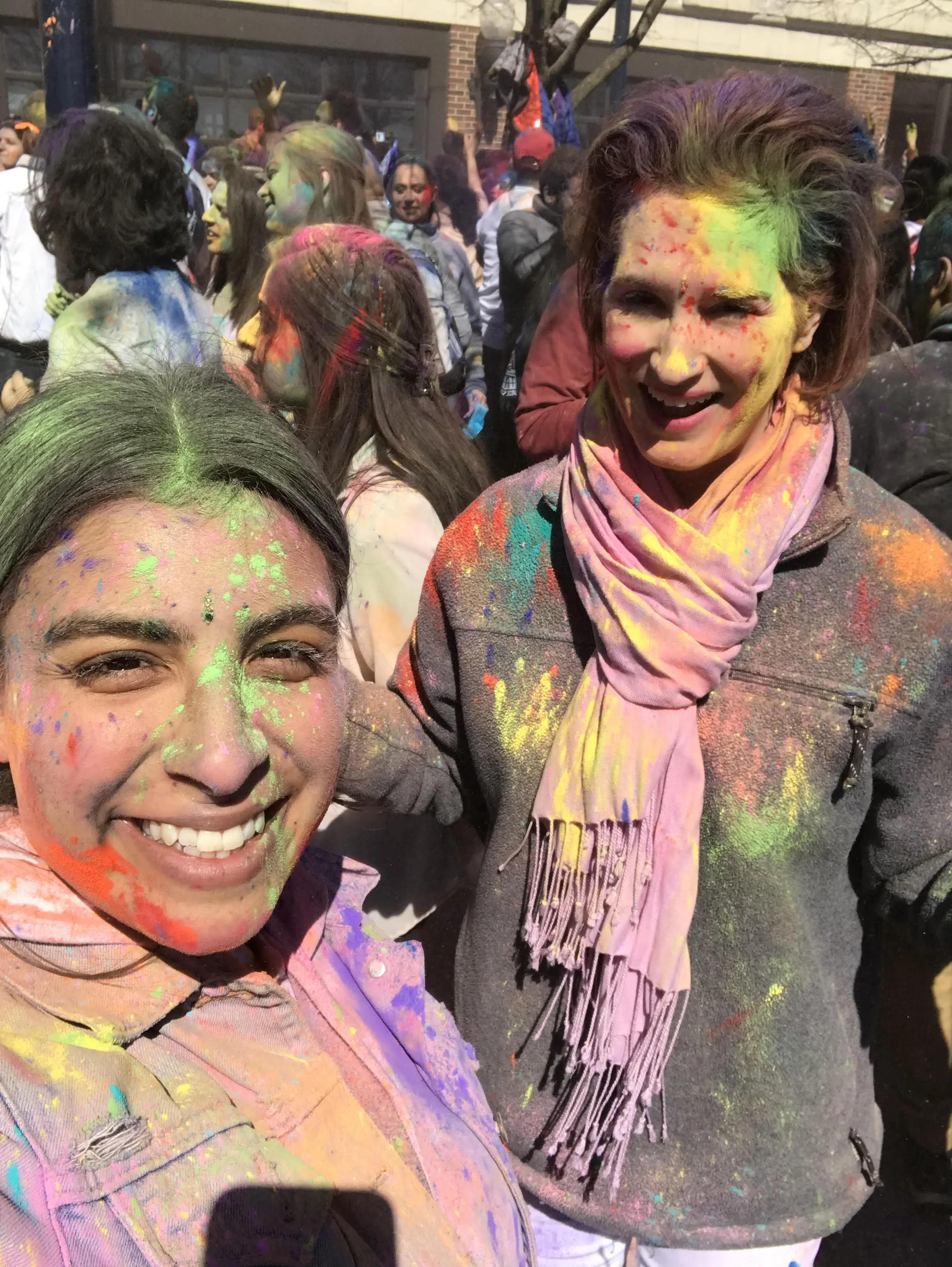 holi2.jpg
