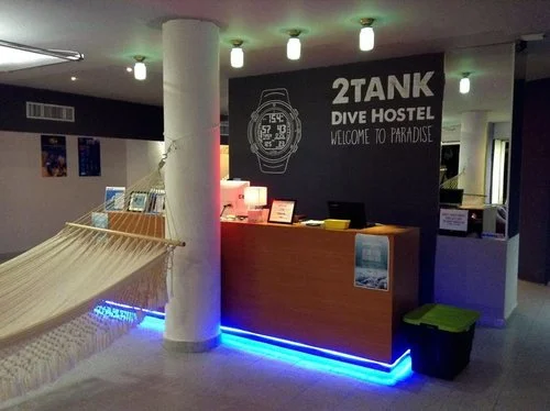 2tankdivehostelscubadiving.jpeg