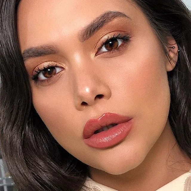 Warm glam on the beautiful @emelieviktorija today ✨