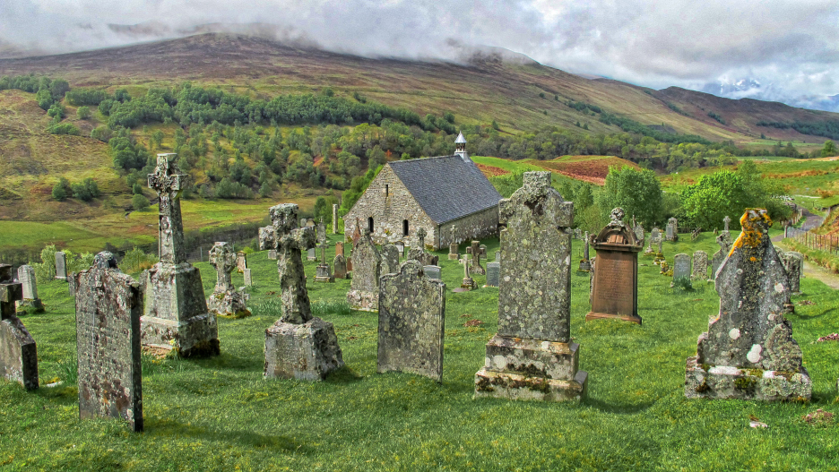 Graves_Scotland.jpg