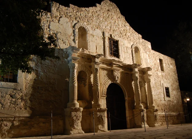 The facade of the chapel is the best known image of The Alamo, but at the time of the battle other outbuildings and a courtyard were present.