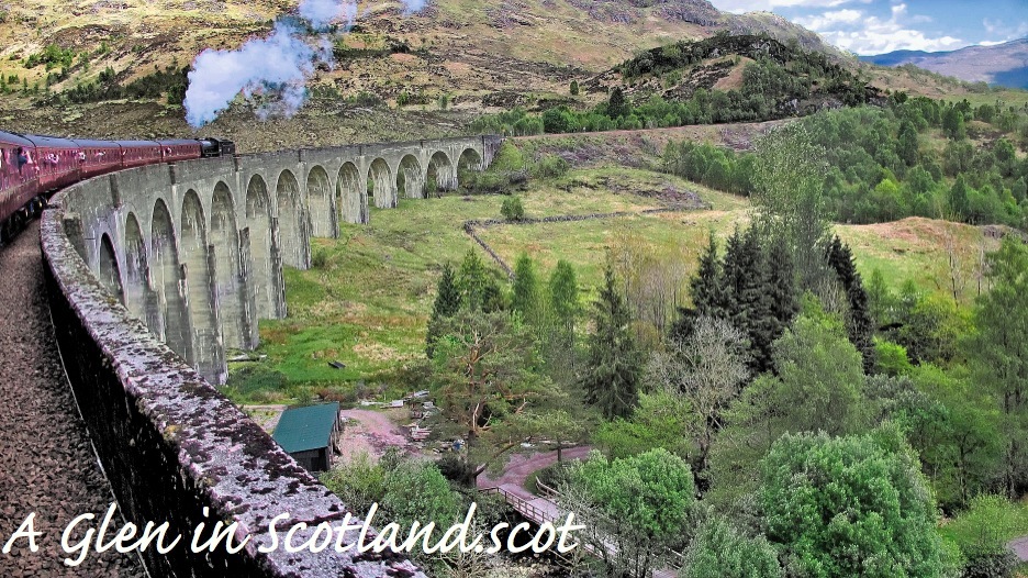 Jacobite Steam Train aka Hogwarts Express on Glenfinnan Viaduct