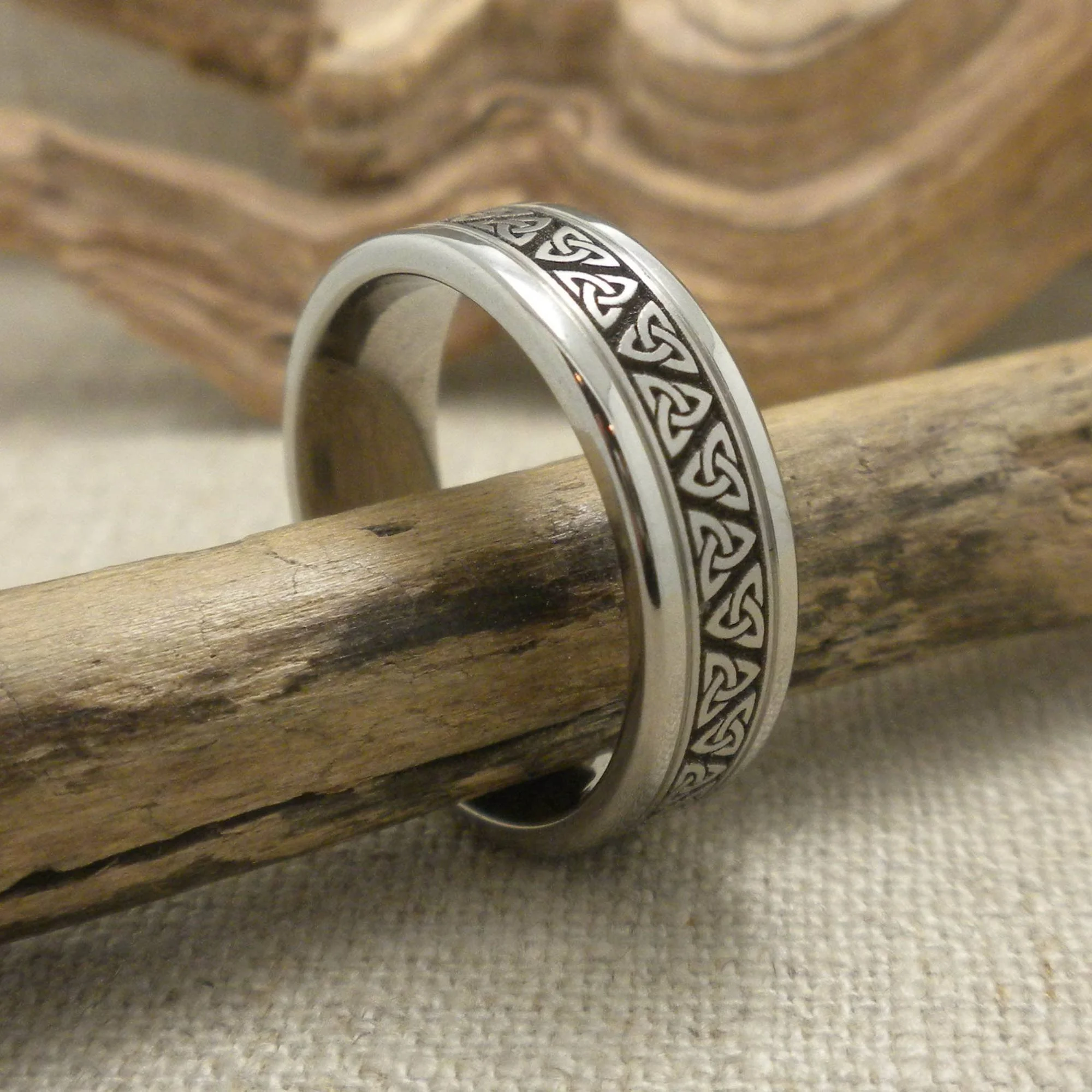 Trinity Knot Wedding Ring in Titanium with Grooved Edges