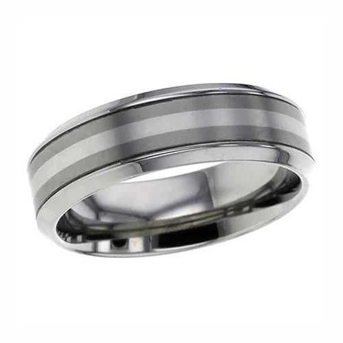 Titanium Wedding Ring with 1.5 mm Platinum Inlay
