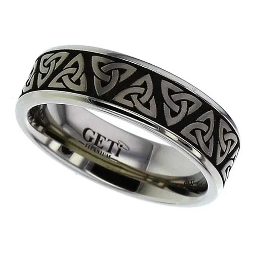 Trinity Knot Wedding Ring in Titanium