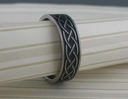 Celtic Knot Titanium Wedding Ring satin Finish
