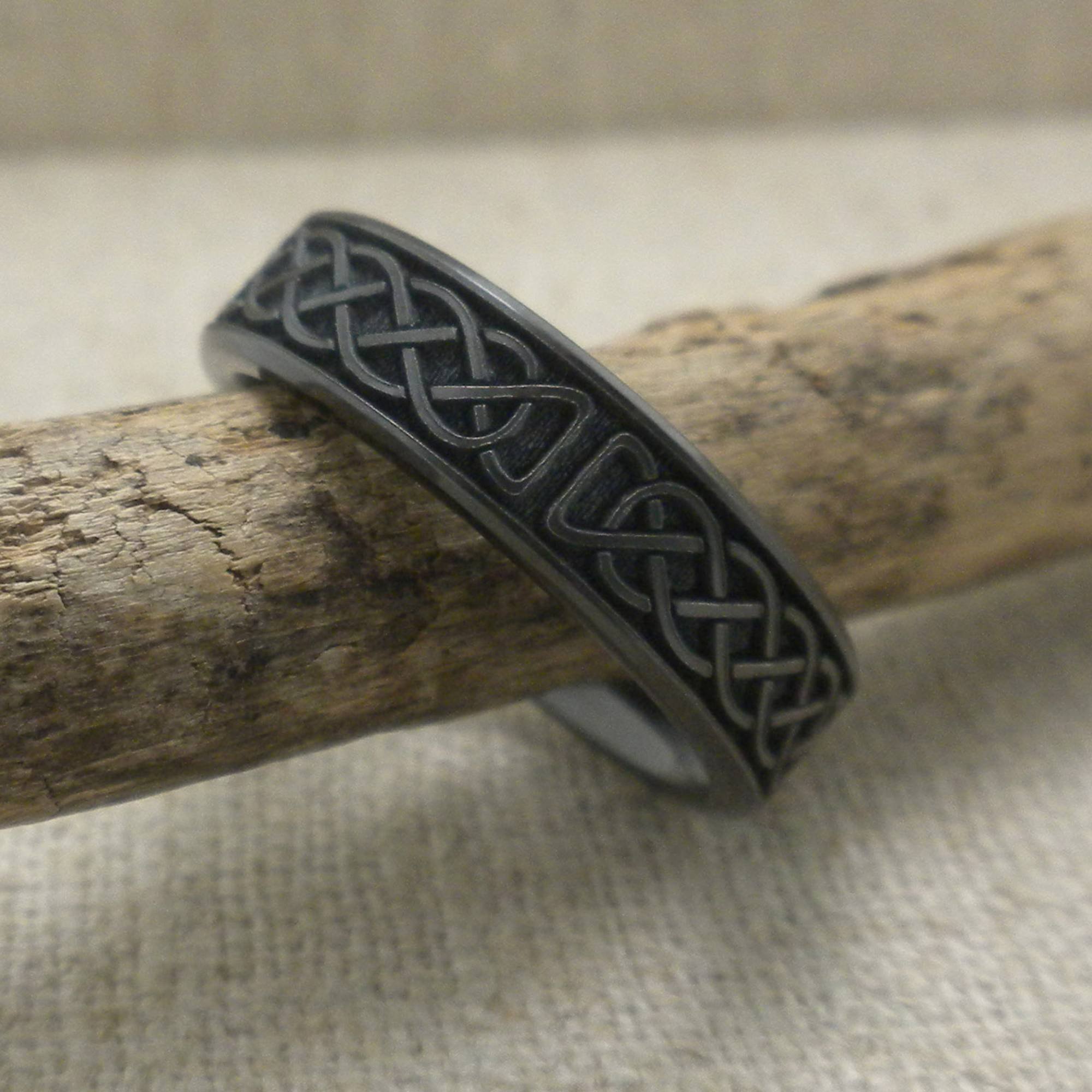 Celtic Wedding Ring in Black Zirconium