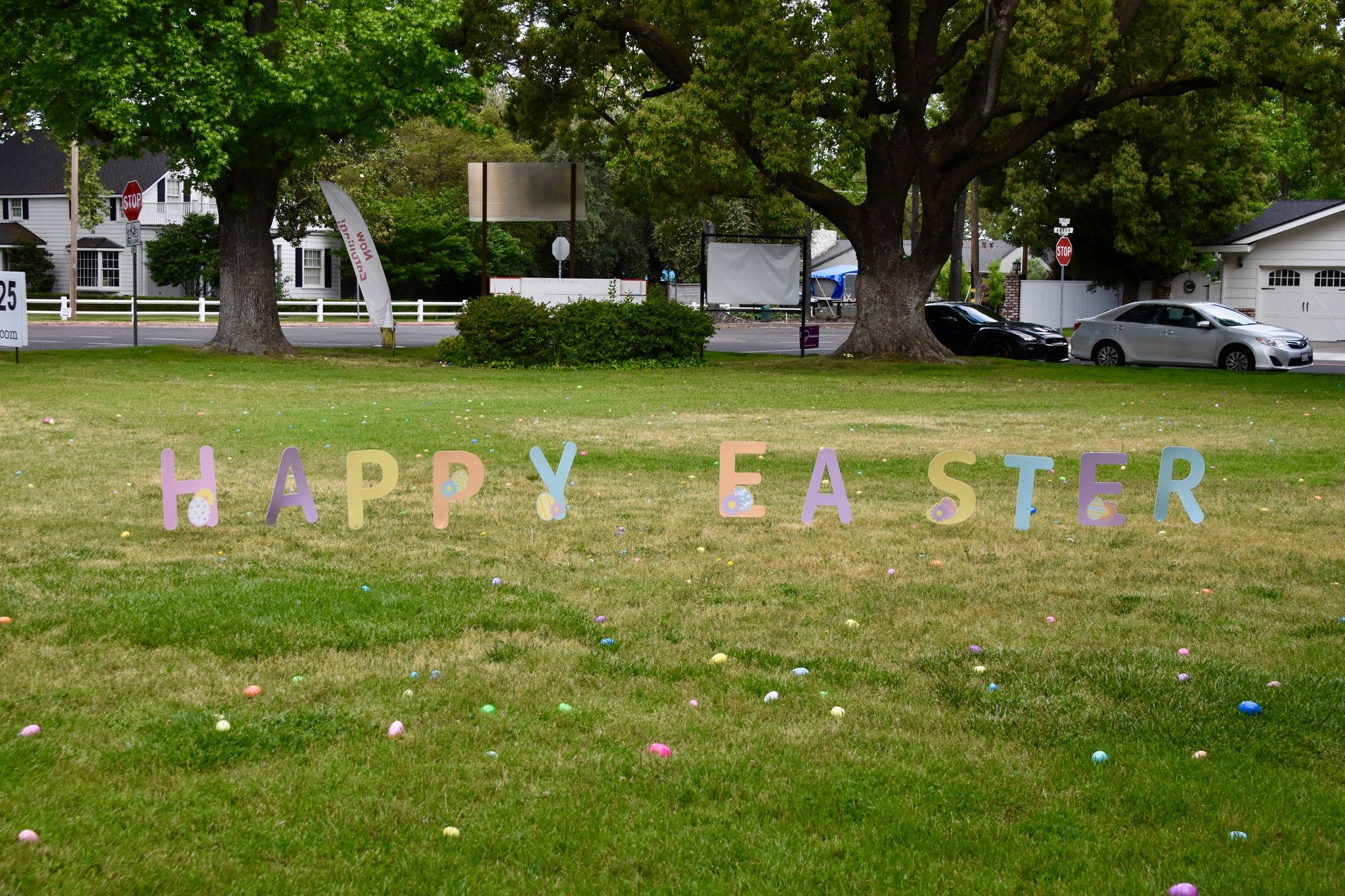 Happy Easter 2026! Christ is Risen! 🦋✝🥚