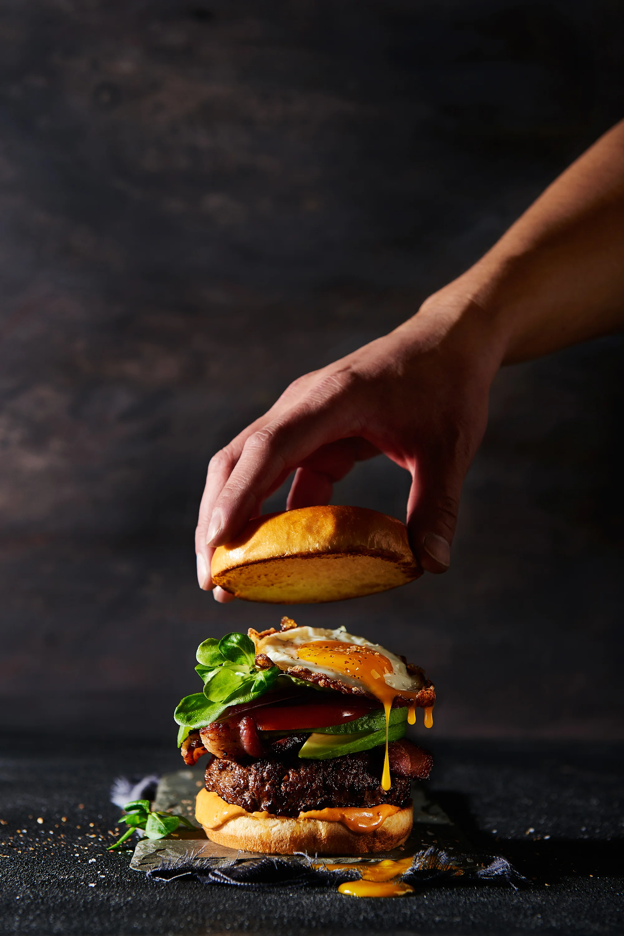 le-sirkensingtons-burger-with-egg.jpg