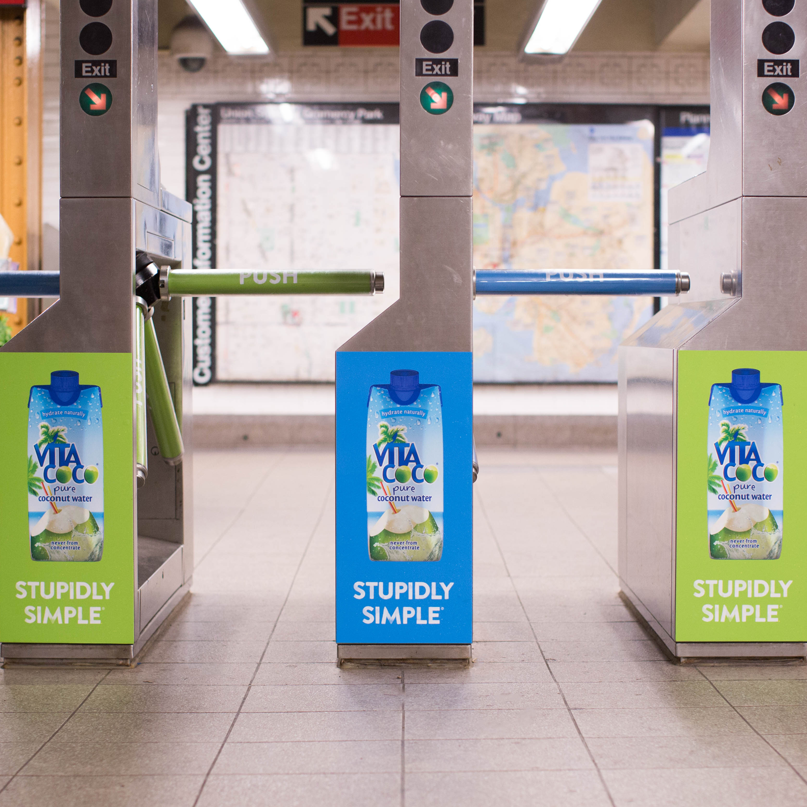 le-vita-coco-subway-ads.png