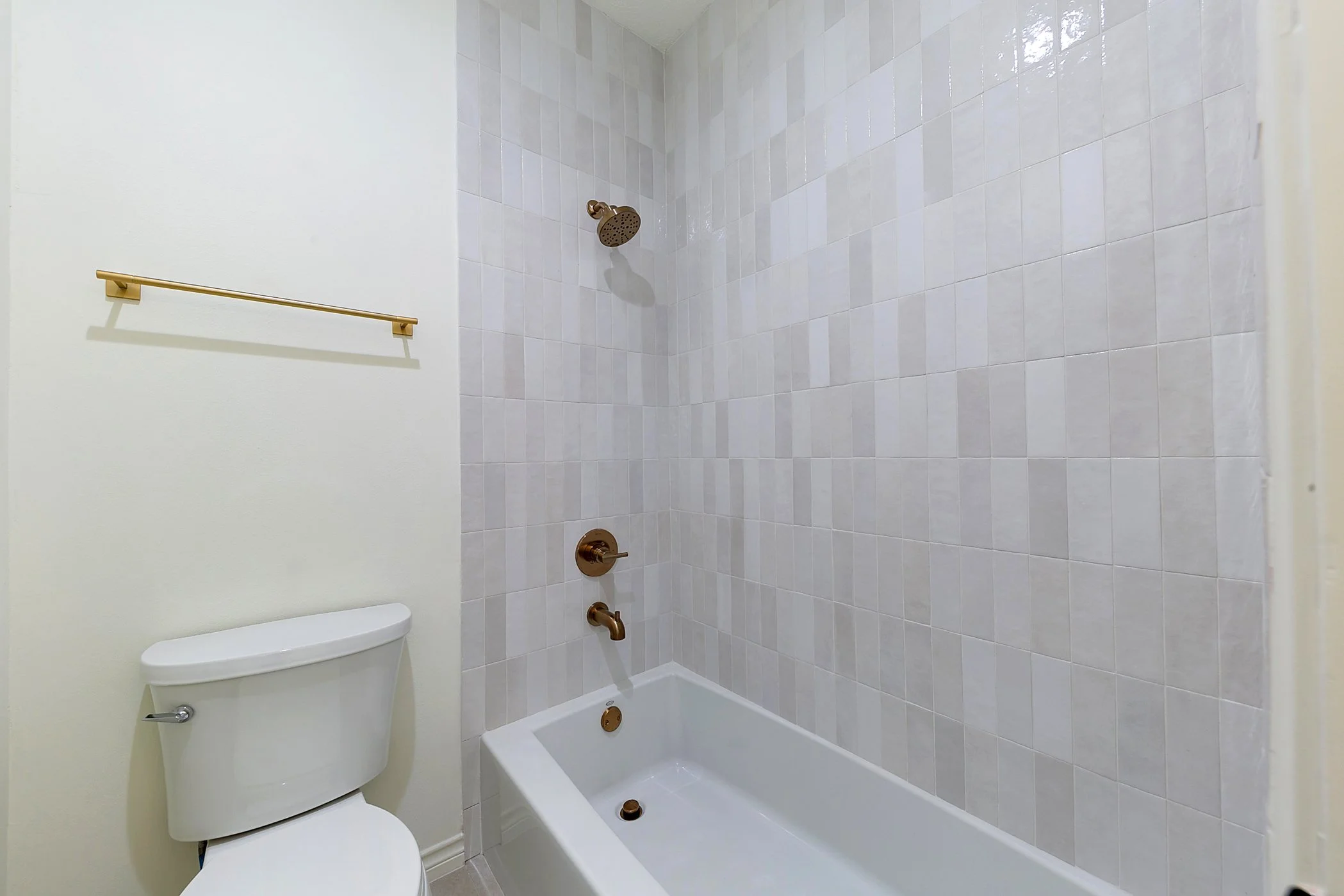 4528 Evergreen -31.JPG