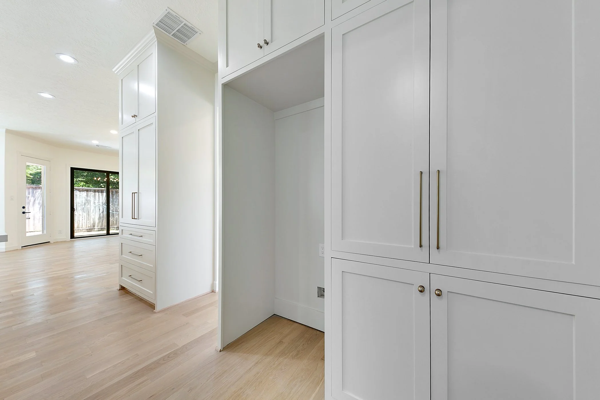 4528 Evergreen -21.JPG