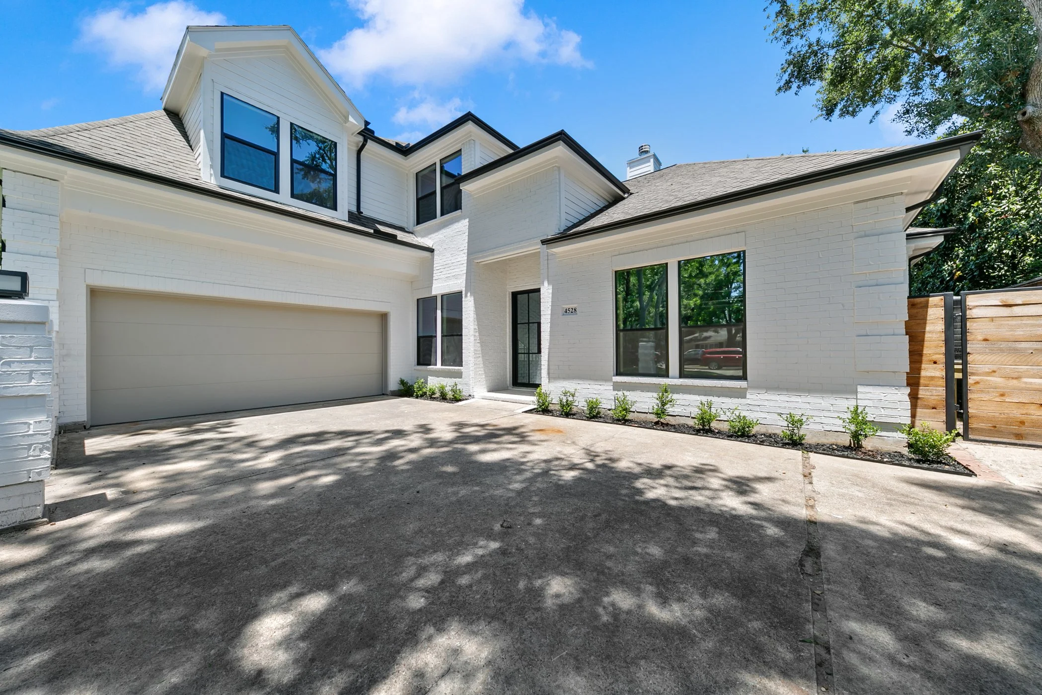 4528 Evergreen -02.JPG