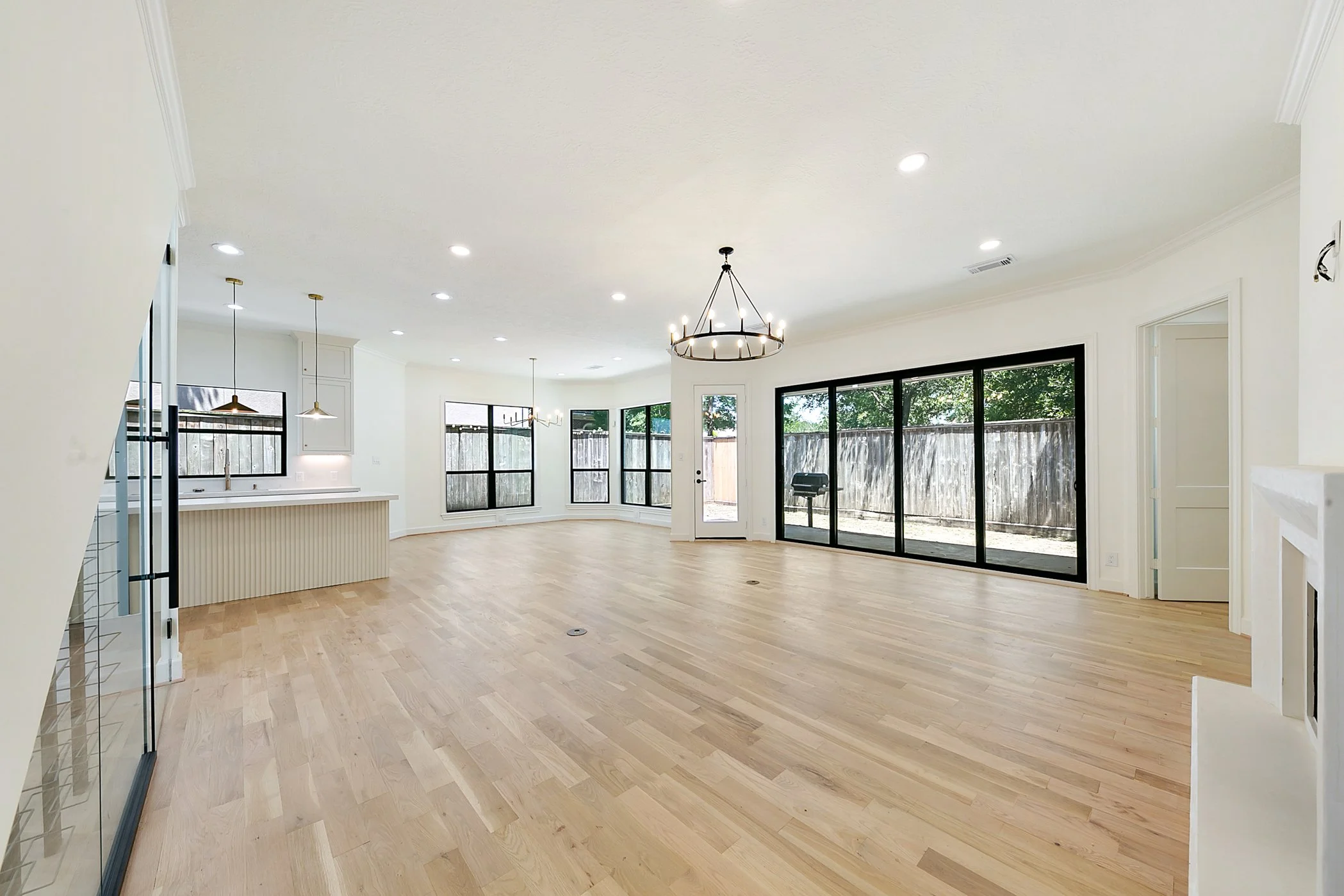 4528 Evergreen -10.JPG