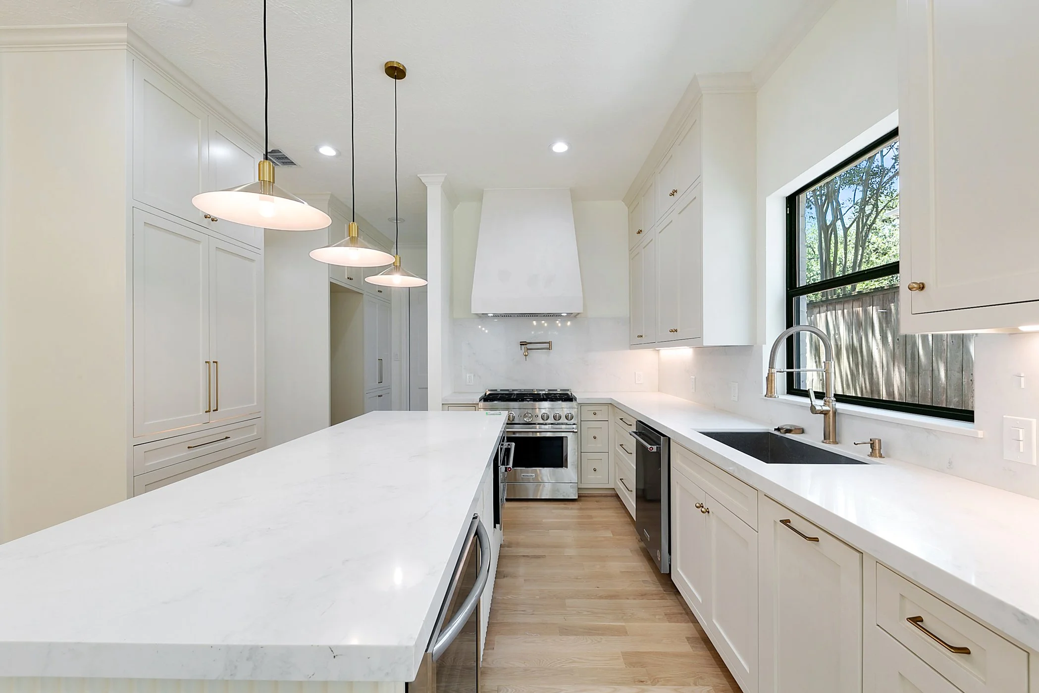 4528 Evergreen -16.JPG