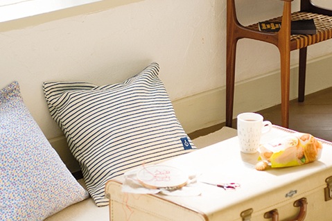 CUSHION COVER