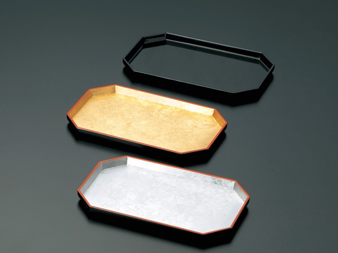 TRAYS & ORGANISERS