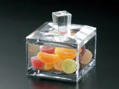 CLEAR CONTAINERS