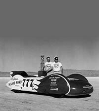 Roy Leslie &amp; Bill Kenz with their record winning Streamliner