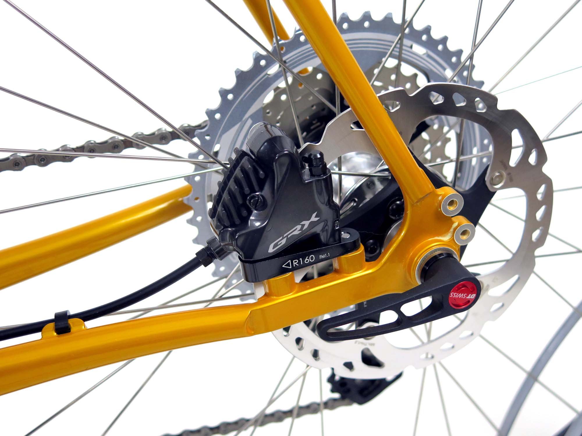  Paragon flat mount dropouts keep the rear end nice and tidy.  Some extra eyelets allow for rack or fender mounting down the road… 