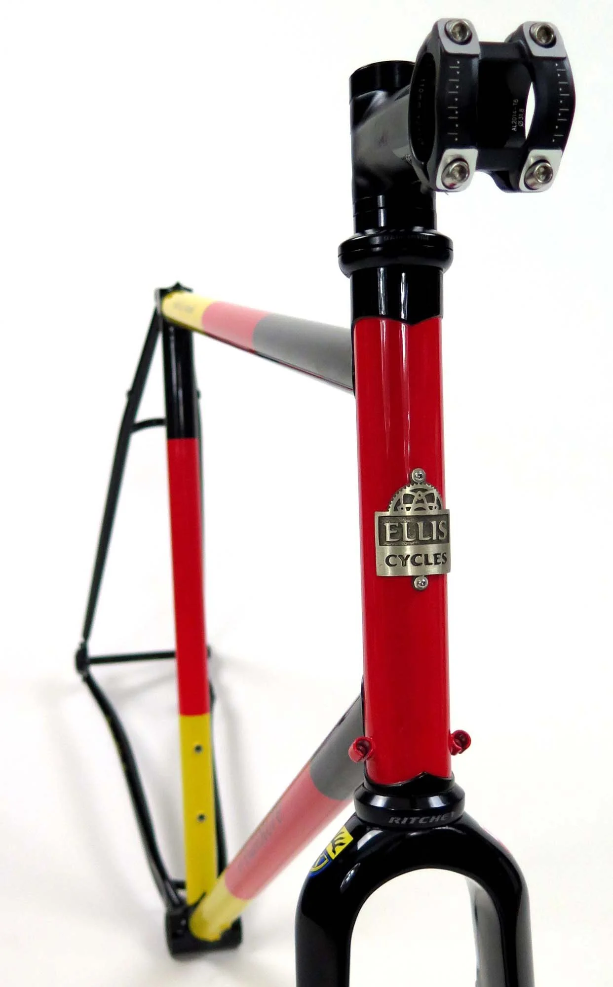  This one got an early headbadge to make up for the lack of Ellis anywhere else on the frame! 