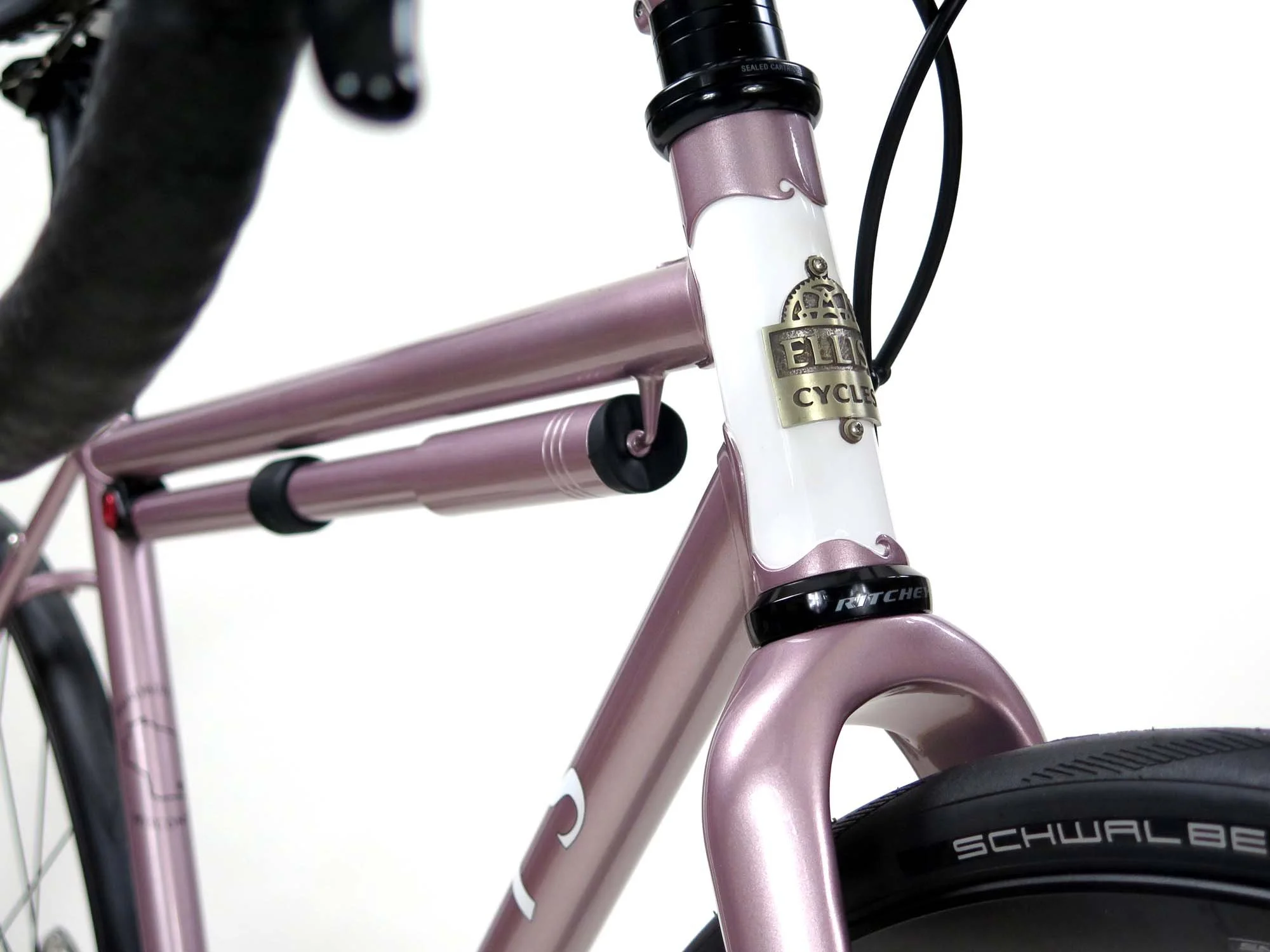  A little extra lug detail on the band of the lugs, and my headbadge for good measure.   